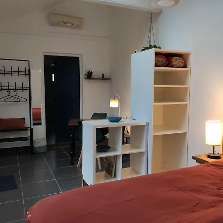 Des Viviers -08400 - De 1 A 2 Personnes Holiday home *